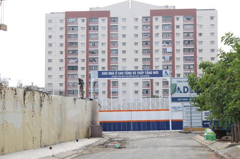 Thi công dự án nhà ở trong Khu đô thị An Phú-An Khánh, Quận 2. (Ảnh: Trần Xuân Tình/TTXVN)