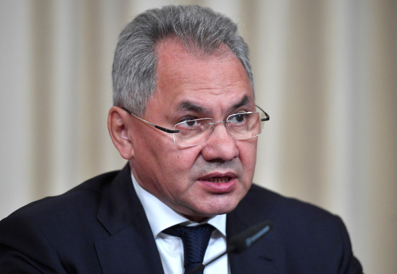 Bộ trưởng Quốc phòng Nga Sergei Shoigu phát biểu tại một cuộc họp báo ở thủ đô Moskva. (Ảnh: AFP/TTXVN)