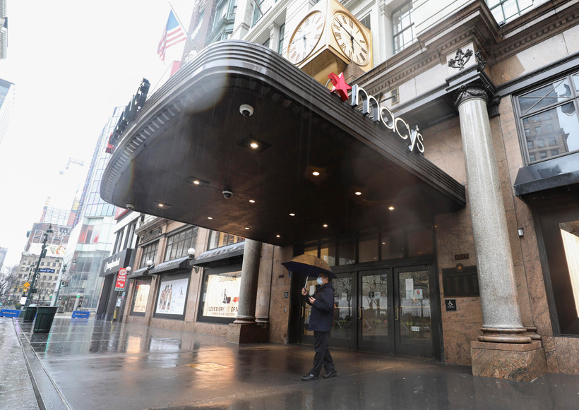 Cửa hàng tại New York, Mỹ, đóng cửa ngày 23/3/2020, trong bối cảnh dịch COVID-19 lan rộng. (Ảnh: THX/TTXVN)