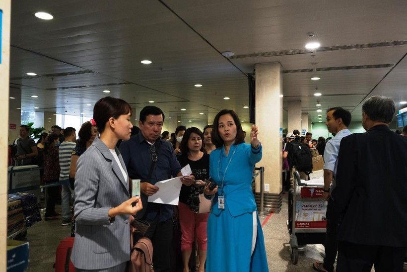 Vương Thanh Hường, Kíp phó phòng dịch vụ hành khách Công ty Trách nhiệm hữu hạn một thành viên Dịch vụ mặt đất Sân bay Việt Nam-Chi nhánh Tân Sơn Nhất. (Ảnh: CTV/Vietnam+)