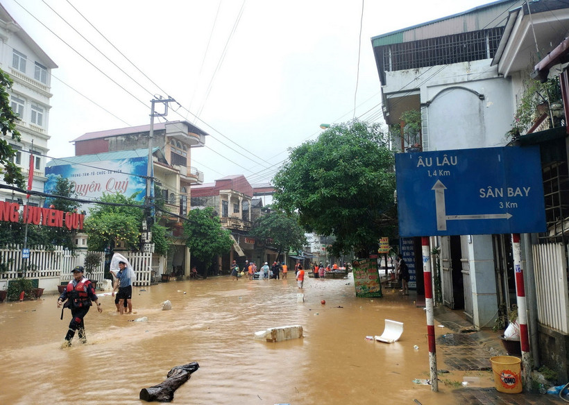 Khu vực xảy ra vụ lật thuyền khiến tình nguyện viên tham gia cứu hộ tử vong. (Ảnh: Tuấn Anh/TTXVN)