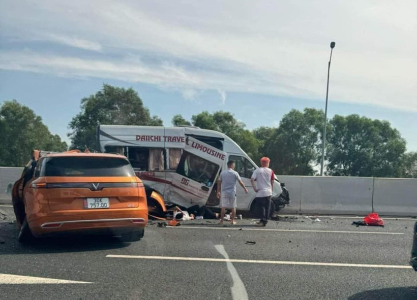 Hiện trường vụ tai nạn. (Ảnh: TTXVN phát)