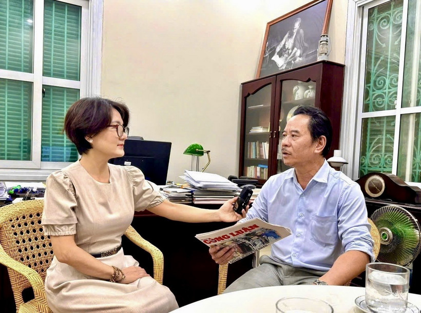 Nhà báo Nguyễn Anh Tú chia sẻ, công tác phòng, chống lãng phí cần được triển khai quyết liệt, đồng bộ với những giải pháp hữu hiệu. (Ảnh: TTXVN phát)