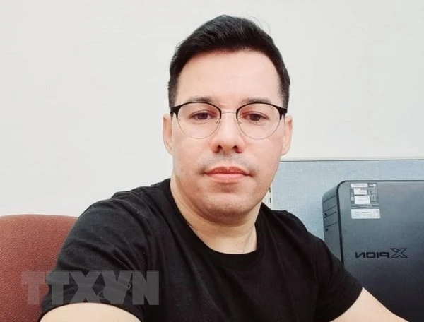 Tiến sỹ Ruvislei González Saez. Ảnh: TTXVN phát)