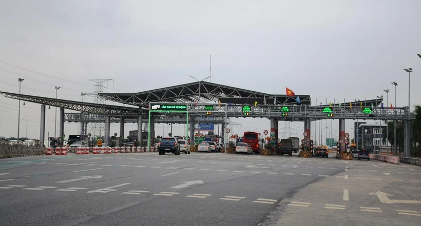 Hàng loạt các dự án BOT có doanh thu thực tế thấp hơn so với phương án tài chính trong khi không được tăng phí theo lộ trình hợp đồng đã ký kết khiến nhà đầu tư gặp khó khăn. (Ảnh: Việt Hùng/Vietnam+)