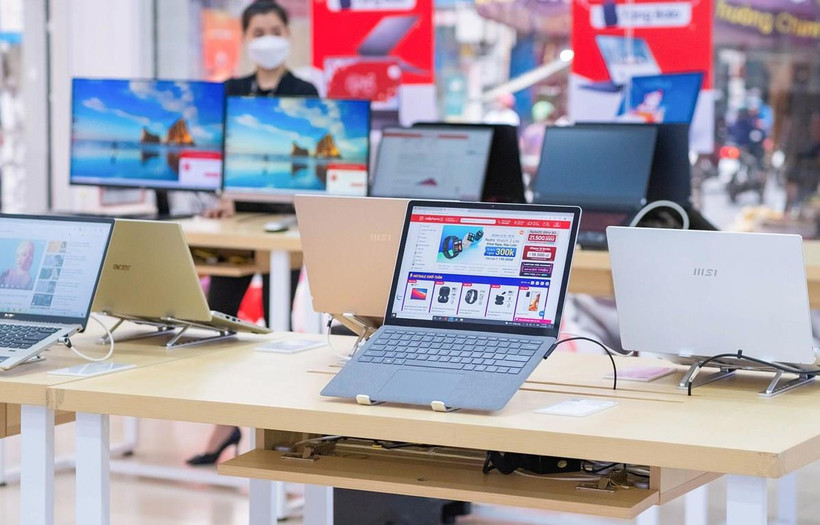 Thị trường laptop đang tiêu thụ chậm trong thời điểm đầu năm 2023. (Ảnh: PV/Vietnam+)