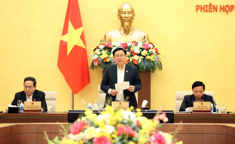 Sáng 18/3, Chủ tịch Quốc hội Vương Đình Huệ phát biểu mở đầu phiên chất vấn và trả lời chất vấn. (Ảnh: An Đăng/TTXVN)