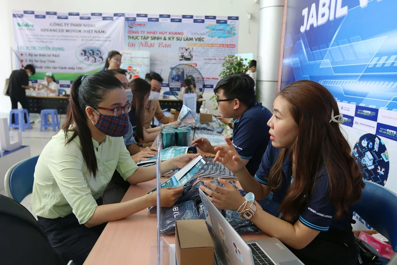 Ngày hội việc làm Khu Công nghệ cao-SHTP lần 1 năm 2023 tại Thành phố Hồ Chí Minh. (Ảnh: Thanh Vũ/TTXVN)