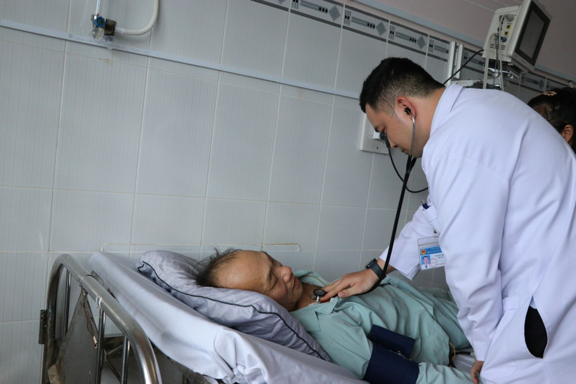 Đồng Nai: Cứu sống người đàn ông 57 tuổi bị nhồi máu cơ tim, ngưng tim 90 phút