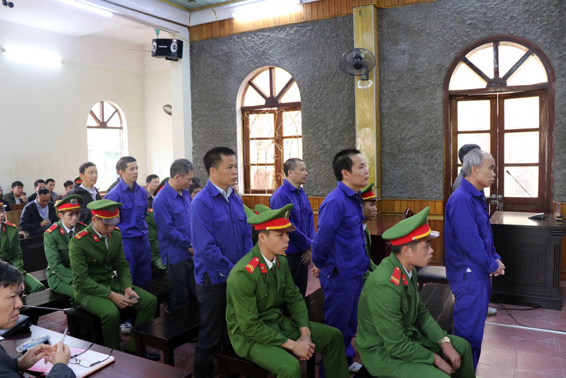 Các bị cáo tại phiên tòa. (Ảnh: Hữu Quyết/TTXVN)