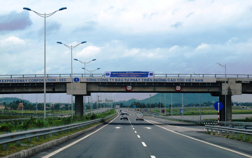 Phương tiện lưu thông trên một đoạn tuyến đường cao tốc do VEC quản lý, khai thác và vận hành. (Ảnh: Việt Hùng/Vietnam+)