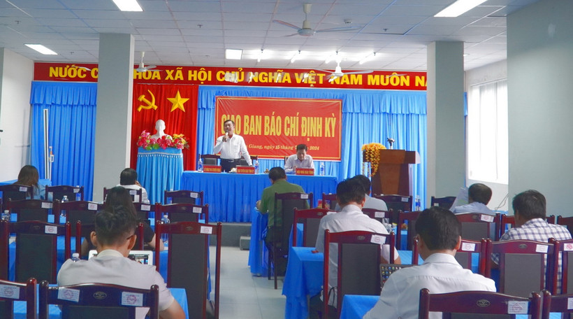 Quang cảnh buổi họp giao ban báo chí. (Ảnh: Văn Sĩ/TTXVN)
