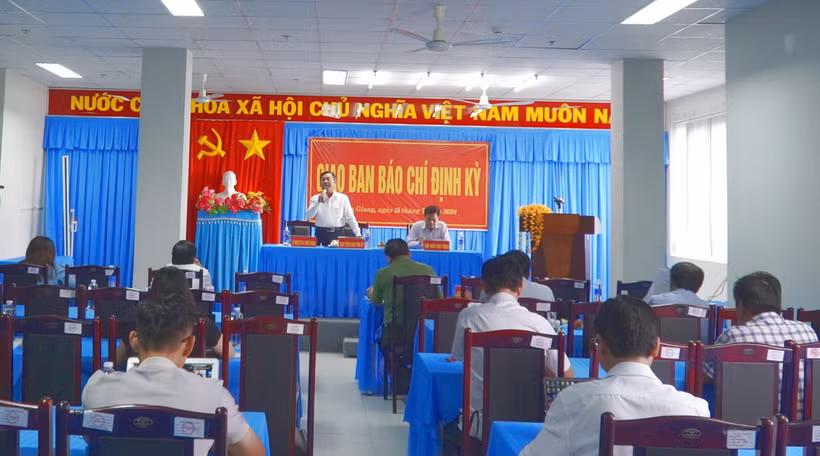 Quang cảnh buổi họp giao ban báo chí. (Ảnh: Văn Sĩ/TTXVN)