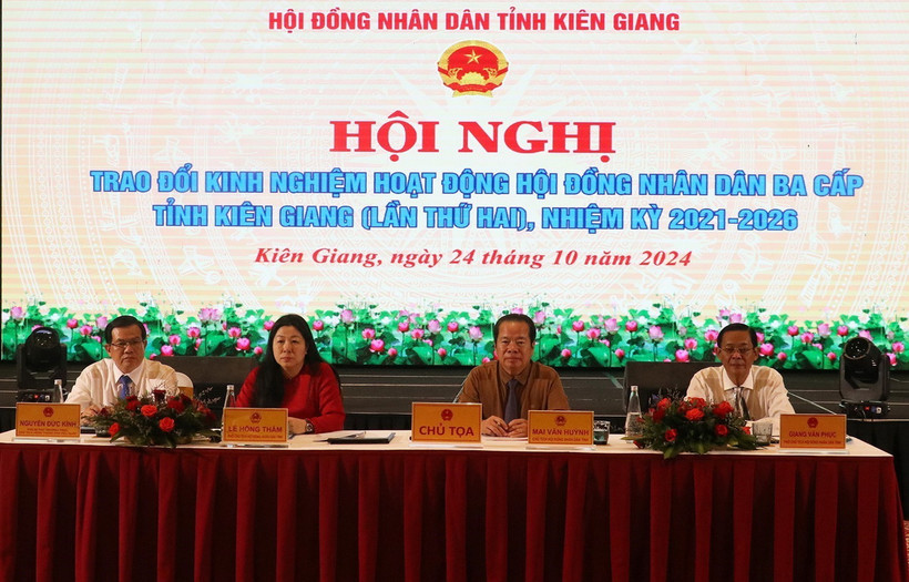 Đoàn Chủ tọa hội nghị. (Ảnh: Lê Huy Hải/TTXVN)