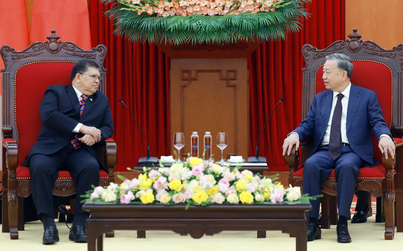 Tổng Bí thư Tô Lâm tiếp Chủ tịch Hạ viện Malaysia Tan Sri Dato’ Johari Bin Abdul. (Ảnh: Thống Nhất/TTXVN)