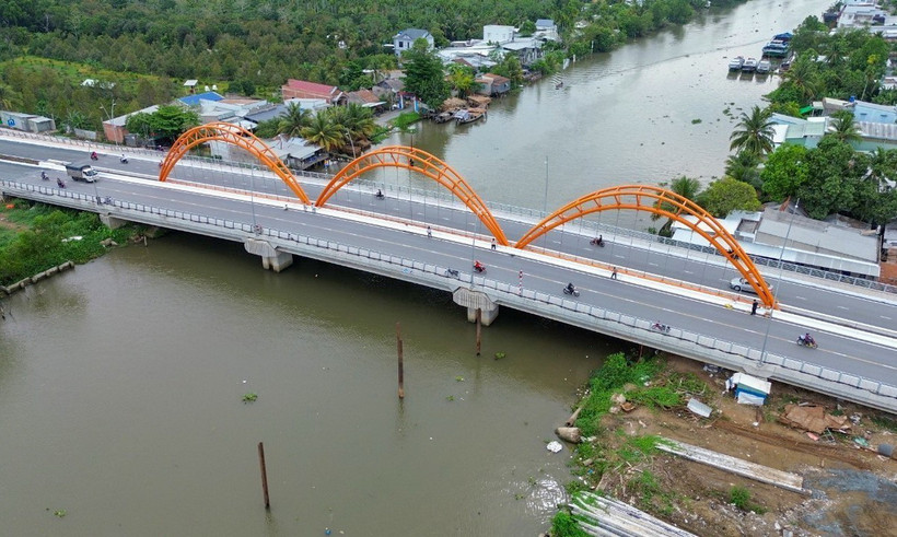 Cầu Tây Đô bắc qua sông Cần Thơ có vốn đầu tư hơn 225 tỷ đồng. (Ảnh: Thanh Liêm/TTXVN)