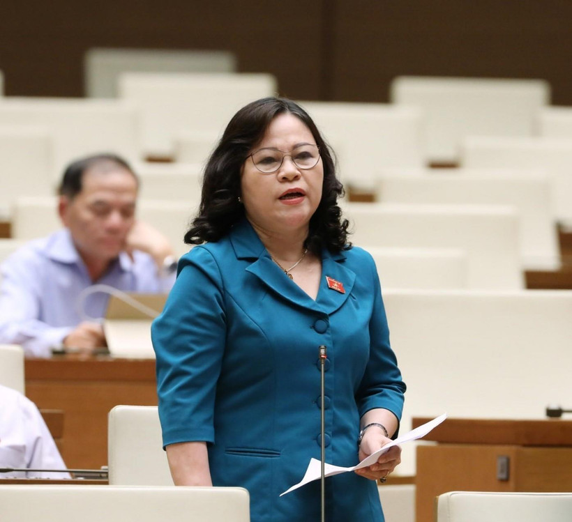 Đại biểu Quốc hội tỉnh Quảng Ninh Ngô Thị Minh phát biểu. (Ảnh: Văn Điệp/TTXVN)