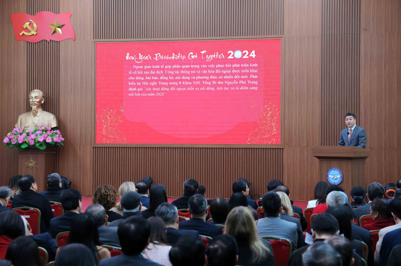 Chủ tịch Liên hiệp các tổ chức hữu nghị Việt Nam Phan Anh Sơn phát biểu. (Ảnh: An Đăng/TTXVN)