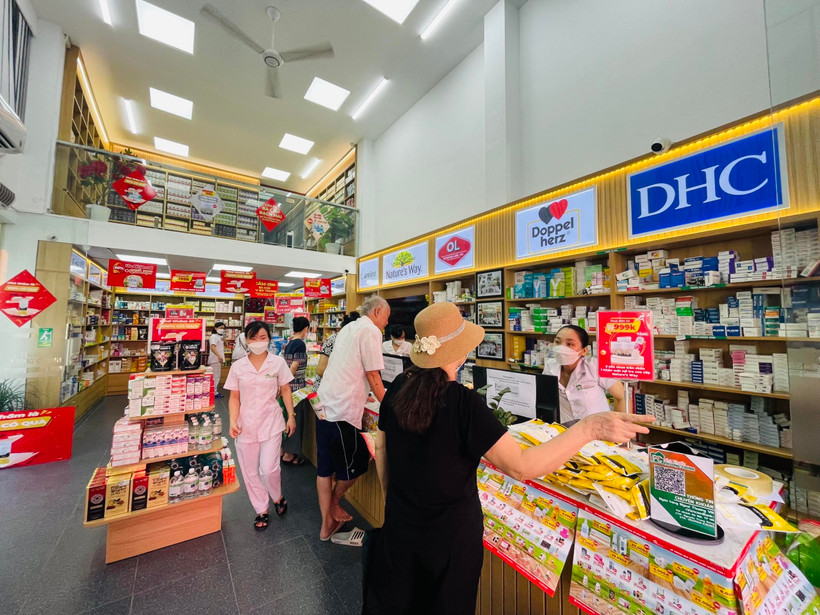 Đang có hiện tượng người dân đổ xô đi mua thuốc Tamiflu, kit test cúm A khiến giá các mặt hàng này liên tục "nhảy múa." (Ảnh minh họa)