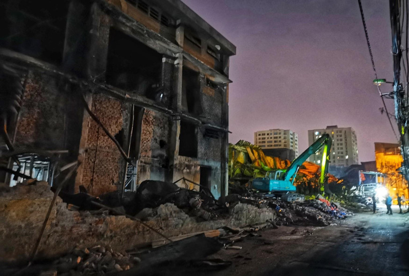 Việc di dời các nhà máy, xí nghiệp sản xuất ra khỏi khu vực nội thành Hà Nội vẫn chậm. (Nguồn ảnh: TTXVN)