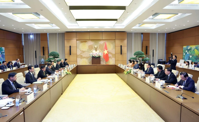 Quang cảnh buổi Chủ tịch Quốc hội Vương Đình Huệ tiếp Đoàn đại biểu Liên đoàn các tổ chức kinh tế Nhật Bản. (Ảnh: Nhan Sáng/TTXVN)