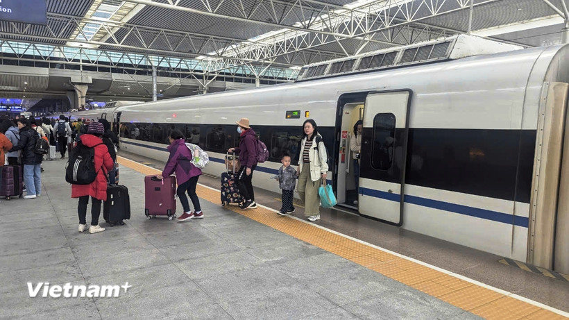 Một tuyến đường sắt tốc độ cao tại Trung Quốc. (Ảnh: Việt Hùng/Vietnam+)