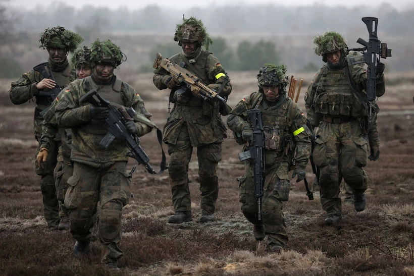 Binh sĩ Đức tham gia khóa huấn luyện tại Altengrabow, đông Đức, ngày 26/1/2023. (Ảnh: AFP/TTXVN)