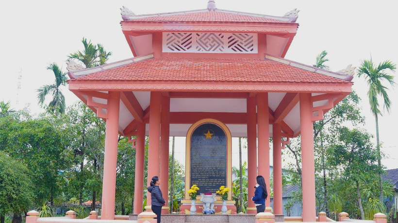 Nhà bia tưởng nhớ công lao Đại tướng Nguyễn Chí Thanh. (Ảnh: Tường Vi/TTXVN)