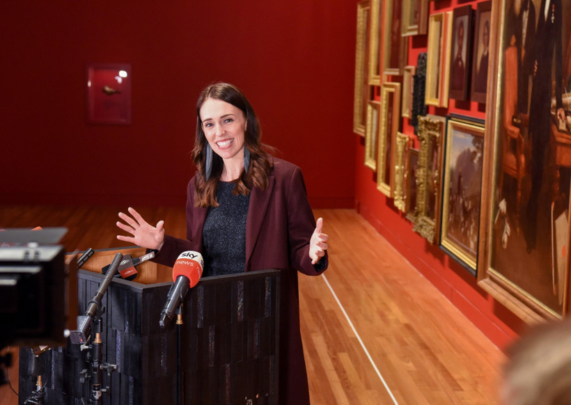 Thủ tướng New Zealand Jacinda Ardern phát biểu tại Wellington ngày 28/5/2020. (Ảnh: THX/TTXVN)