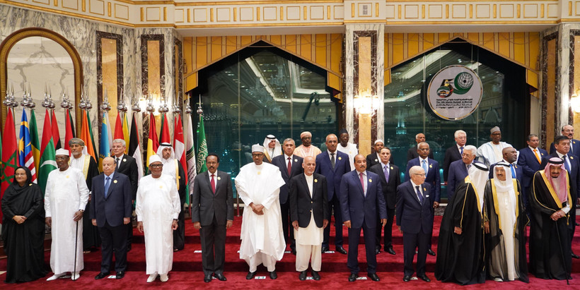 Các nhà lãnh đạo chụp ảnh chung tại hội nghị thứ 14 của Tổ chức Hợp tác Hồi giáo (OIC) ở Mecca, Saudi Arabia, ngày 31/5. (Ảnh: AFP/TTXVN)