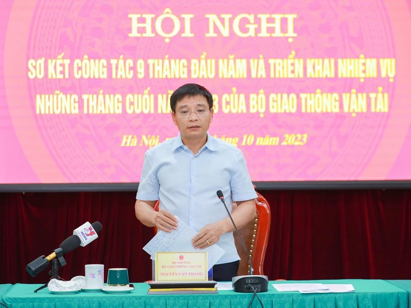 Bộ trưởng Bộ Giao thông Vận tải Nguyễn Văn Thắng chỉ đạo tại Hội nghị triển khai nhiệm vụ trọng tâm những tháng cuối năm 2023 của Bộ Giao thông Vận tải vào sáng ngày 11/10. (Ảnh: Việt Hùng/Vietnam+)