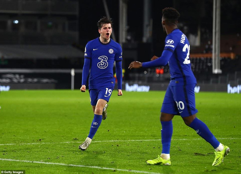 Mason Mount (số 19) giúp Chelsea chiến thắng. (Nguồn: Getty Images)