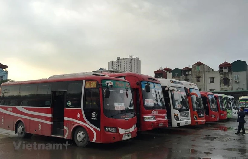 Các xe khách vi phạm trong dịp nghỉ lễ 2/9 sẽ bị từ chối phục vụ, thu hồi phù hiệu và cắt nốt xe trong bến. (Ảnh: Việt Hùng/Vietnam+)