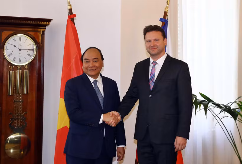Thủ tướng Nguyễn Xuân Phúc hội kiến Chủ tịch Hạ viện Séc Radek Vondracek. (Ảnh: Thống Nhất/TTXVN)