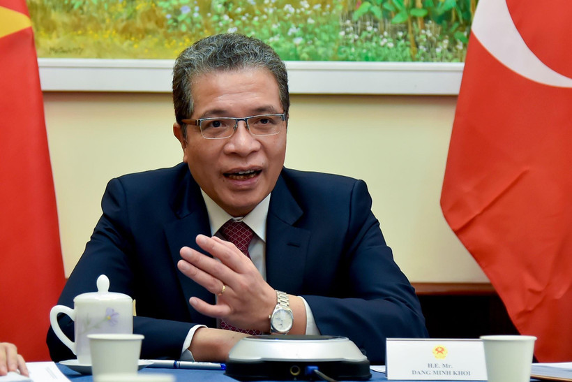 Thứ trưởng Ngoại giao Đặng Minh Khôi điện đàm với Thứ trưởng Ngoại giao nước Cộng hòa Thổ Nhĩ Kỳ Sedat Unal. (Ảnh TTXVN phát)