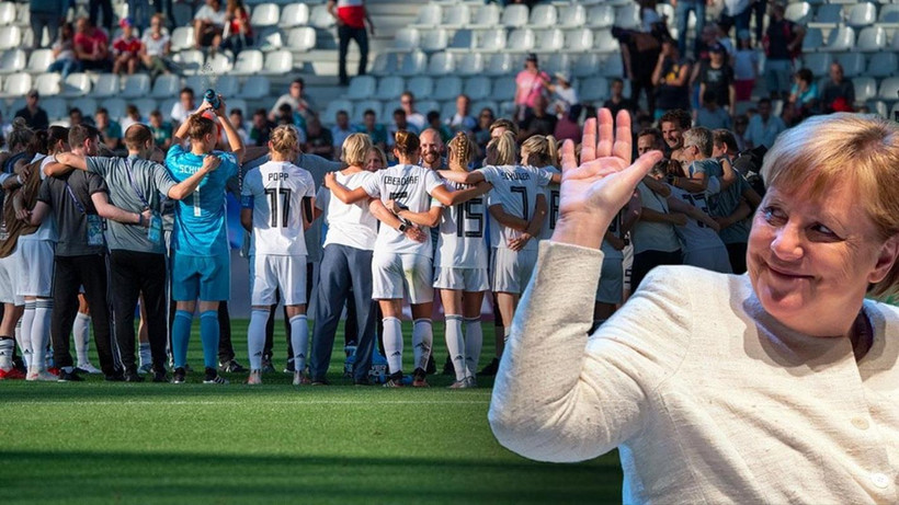 Thủ tướng Merkel chúc mừng đội tuyển nữ Đức. (Nguồn: dpa)