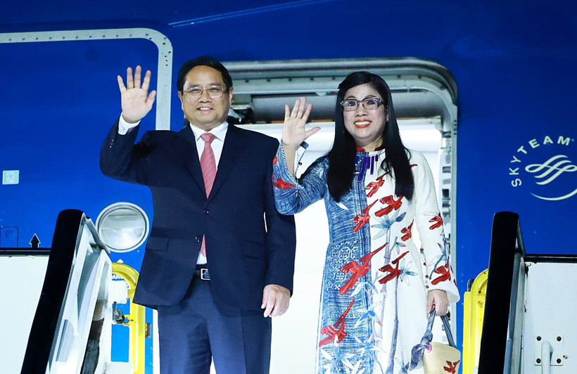 Thủ tướng Phạm Minh Chính và Phu nhân đến Santo Domingo bắt đầu chuyến thăm chính thức Cộng hòa Dominicana. (Ảnh: Dương Giang/TTXVN)