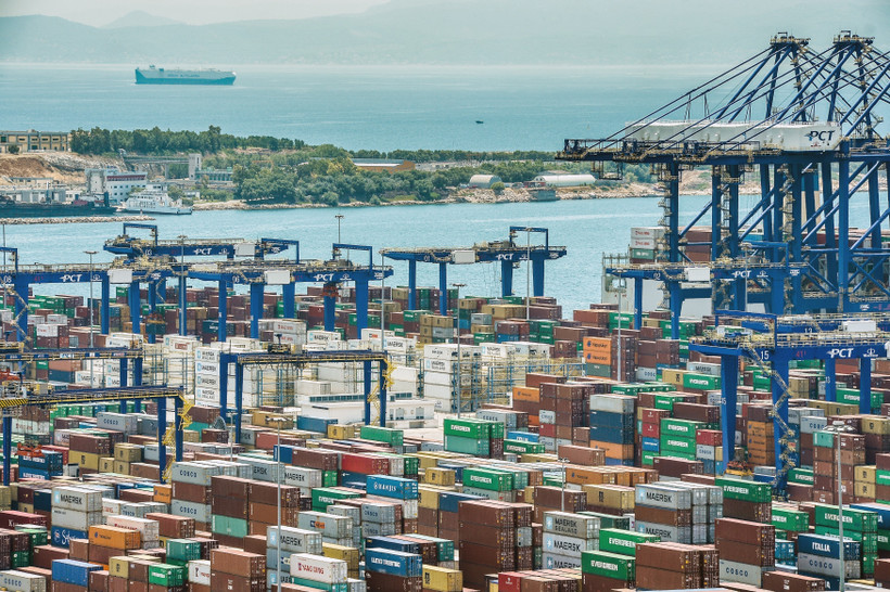 Cảng hàng hóa Piraeus gần Athens, Hy Lạp. (Ảnh: AFP/TTXVN)