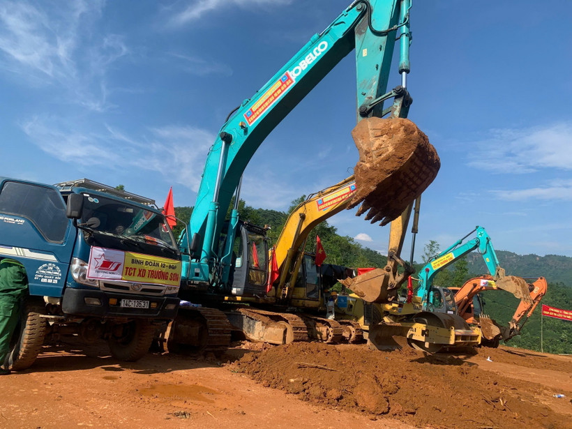 Lễ khởi công xây dựng khu tái định cư thôn Làng Nủ, Yên Bái, bị thiệt hại nặng nề do bão lũ. (Ảnh: TTXVN phát)