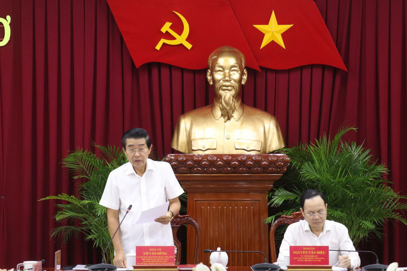 Ông Võ Văn Dũng, Ủy viên BCH Trung ương Đảng, Phó Trưởng Ban thường trực Ban Nội chính Trung ương, Ủy viên Ban Chỉ đạo Trung ương về Phòng chống Tham nhũng, Trưởng đoàn kiểm tra số 2 phát biểu tại buổi làm việc. (Ảnh: Ngọc Thiện/TTXVN)