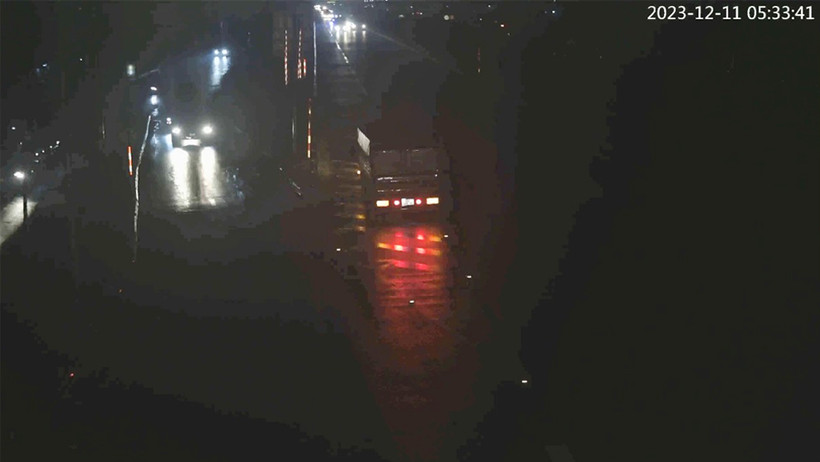 Một vụ xe tải lùi sai luật trên cao tốc Hà Nội-Bắc Giang. (Ảnh minh họa. Nguồn: Báo Bắc Giang)