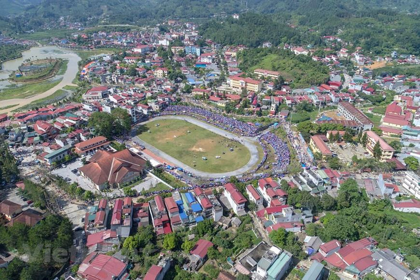 Thị trấn Bắc Hà là thủ phủ của huyện Bắc Hà, tỉnh Lào Cai, nằm ở độ cao khoảng hơn 1.000 mét so với mặt nước biển, cách thành phố Lào Cai khoảng 60km về phía đông nam. (Ảnh: Lâm Phan/Vietnam+)