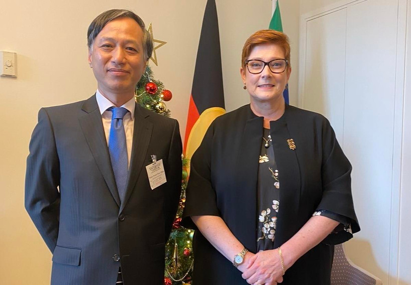 Bộ trưởng Ngoại giao Australia Marise Payne tiếp Đại sứ Nguyễn Tất Thành chào xã giao. (Ảnh: TTXVN phát)