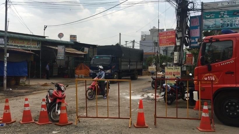 Hiện trường đã được cơ quan chức năng phong tỏa để điều tra và xử lý. (Ảnh: Nguyễn Văn Việt/TTXVN)