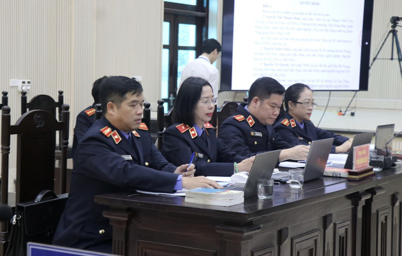 Đại diện Viện Kiểm sát Nhân dân tại phiên tòa sáng 29/10. (Ảnh: Đỗ Huyền/TTXVN)