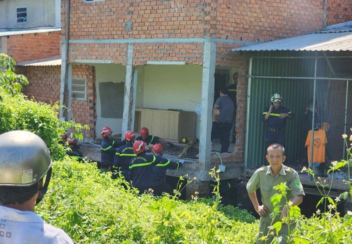 Hiện trường vụ tai nạn. (Nguồn: Báo Tuổi trẻ)