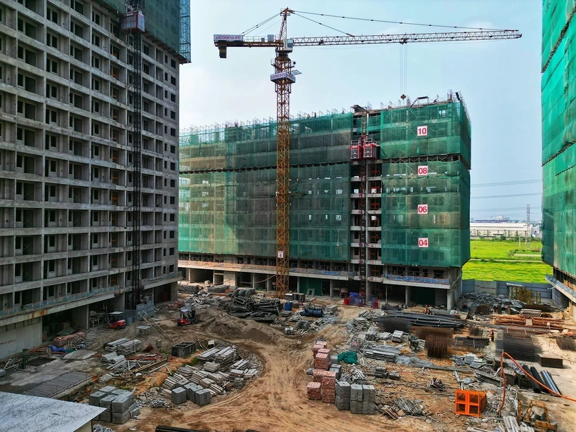 Dự án nhà ở xã hội Evergreen, Khu đô thị thị trấn Nếnh, huyện Việt Yên bao gồm 5 tòa nhà với hơn 2.000 căn hộ. (Ảnh: Tuấn Anh/TTXVN)