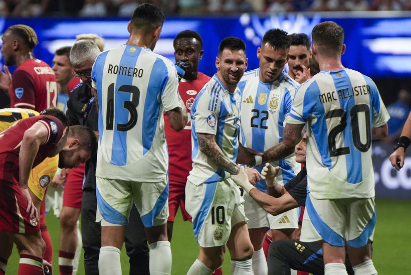 Messi và đồng đội không phải đối đầu đối thủ mạnh ở vòng knock-out. (Nguồn: AP)