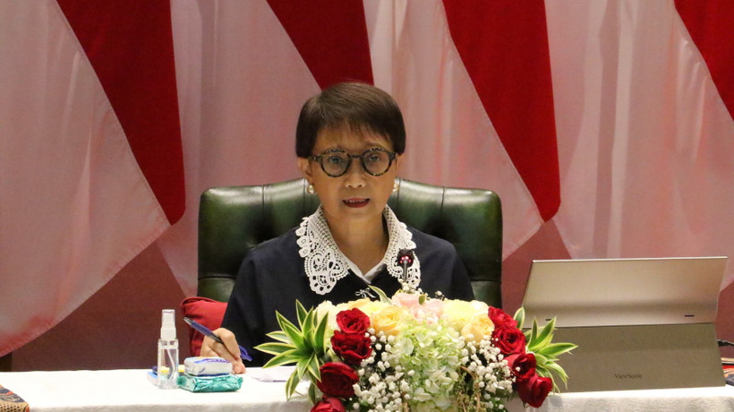 Ngoại trưởng Indonesia Retno Marsudi phát biểu tại họp báo về nỗ lực của Chủ tịch ASEAN Indonesia 2023 nhằm giải quyết vấn đề Myanmar. (Ảnh: Hữu Chiến/TTXVN)