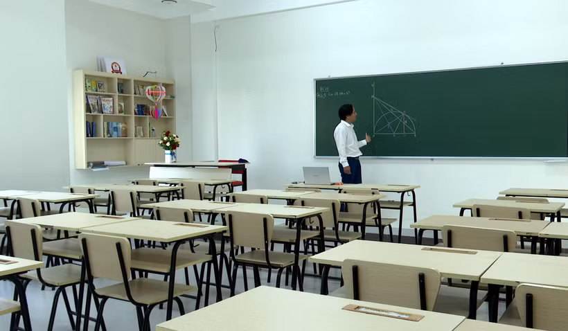 Dịch COVID-19 khiến nhiều trường học chuyển sang hình thức dạy và học trực tuyến. (Ảnh: Văn Tý/TTXVN)